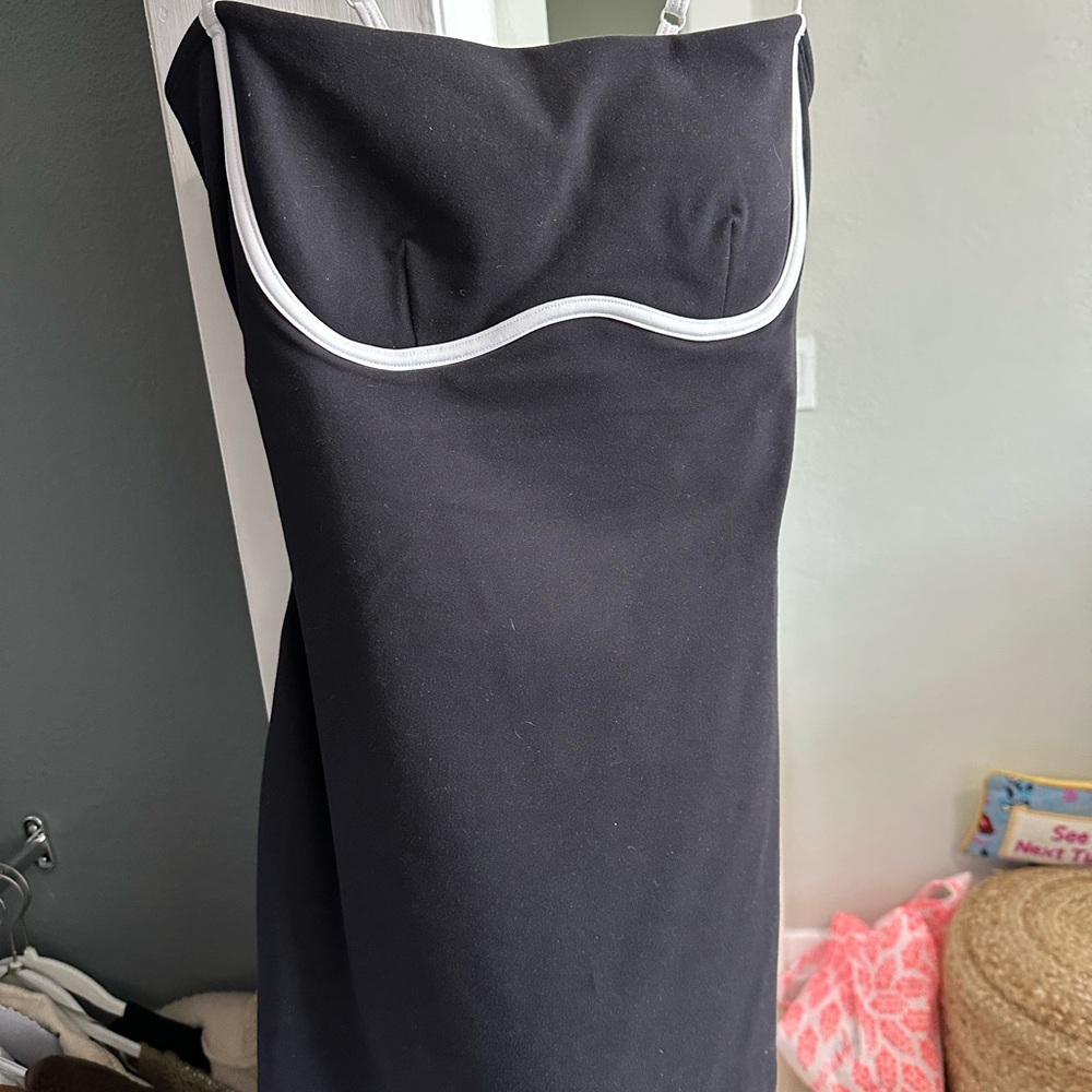 Alo sculpt tennis dress.